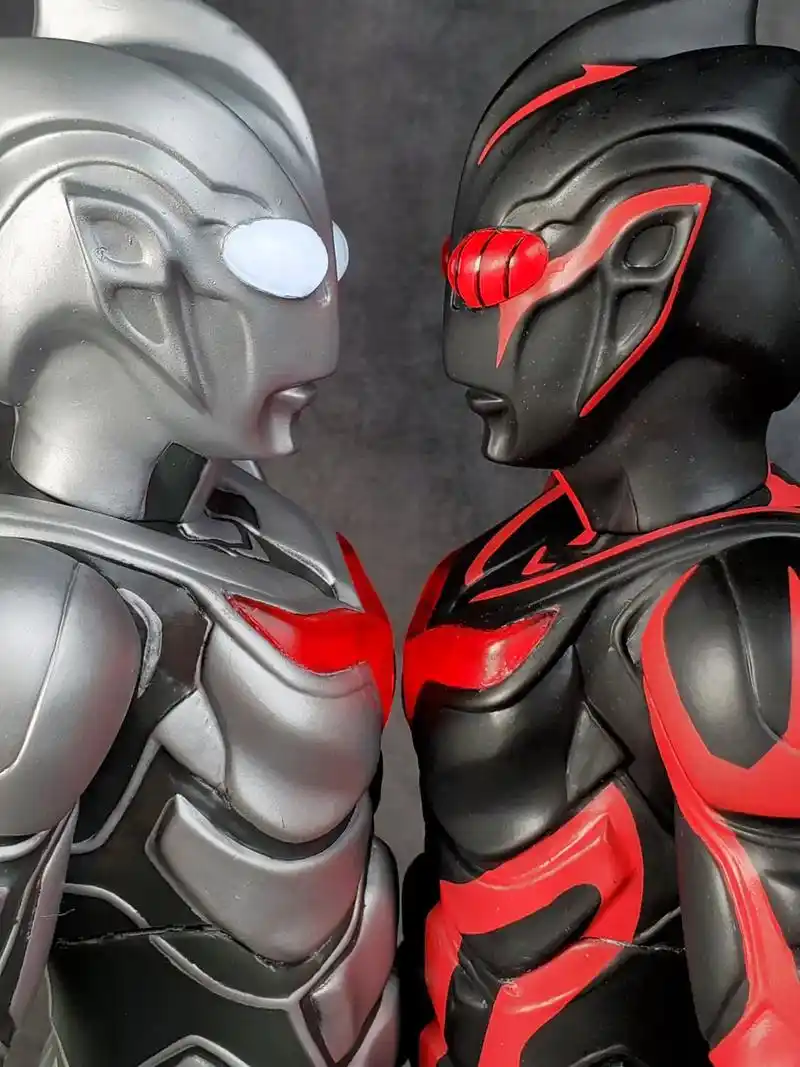 光与暗的对决 诺亚奥特曼vs黑暗扎基.眼镜厂奥特曼大胶系列改 - 抖音