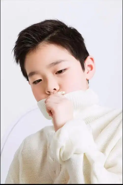 八岁小男生的第一个帅照