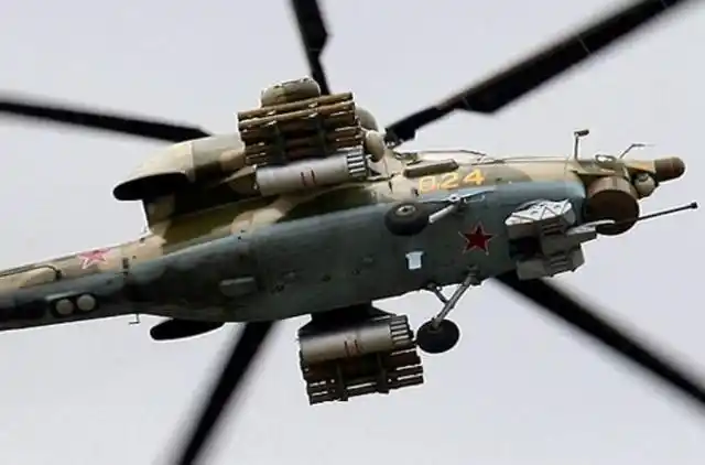 机头下方炮塔内的一门改进型2a42型30毫米机炮,备弹300发.