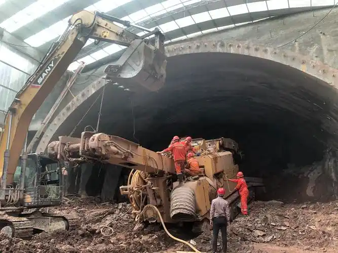 我在重庆修地铁