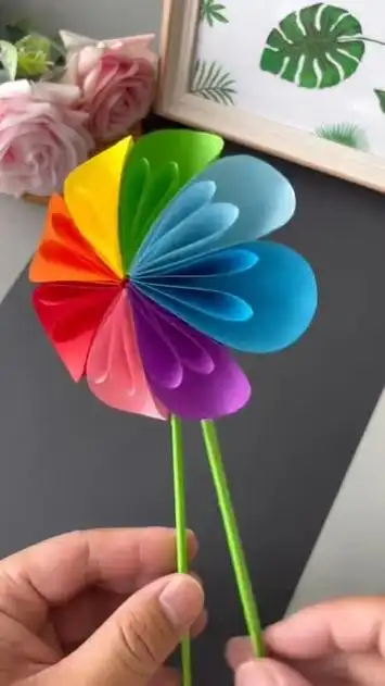 有空在家带孩子制作好看的七色花吧,非常简单哦!幼儿园手工