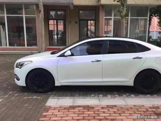 现代名图贵族尊享陶瓷白变紫改色膜效果图