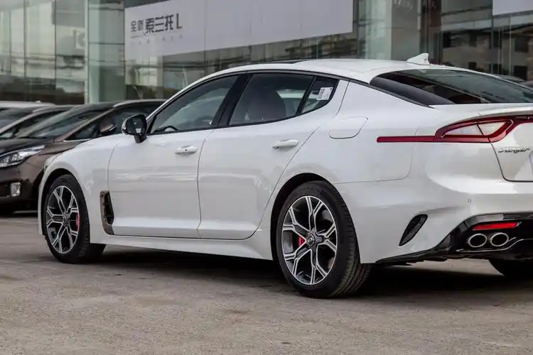 斯汀格_汽车图片_大众侃车