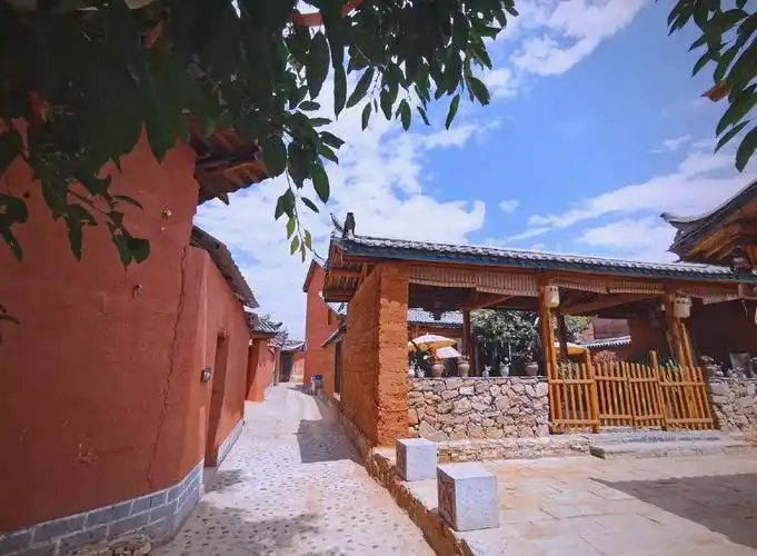 千年彝族古村:迤沙拉村的独特魅力