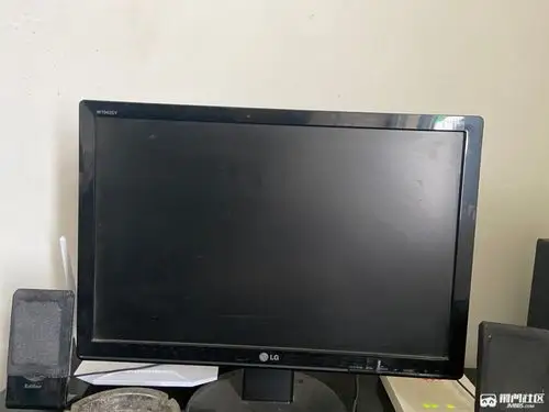 出一个19寸lg显示器