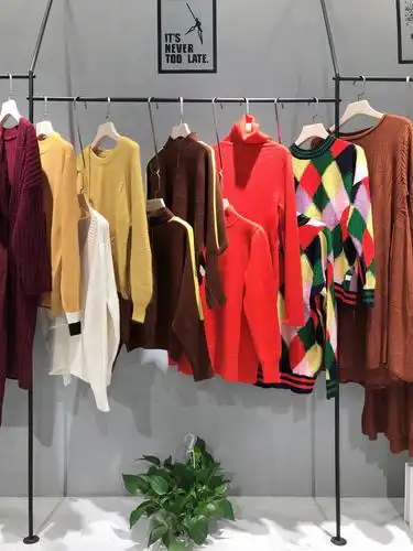 长沙品牌折扣女装 服装折扣批发 厂家直销尾货批发直播货源