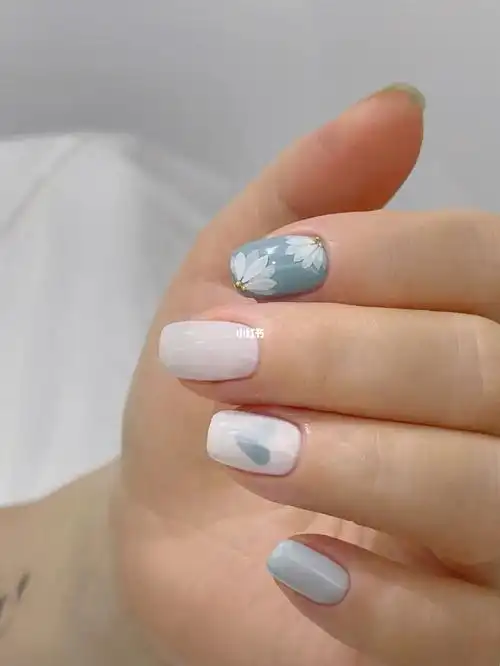 夏日清新小雏菊美甲