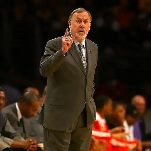 恭喜前火箭队主教练里克·阿德尔曼入选奈史密斯纪念篮球名人堂