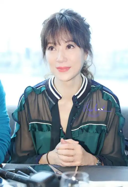 张可颐优雅温婉写真图片