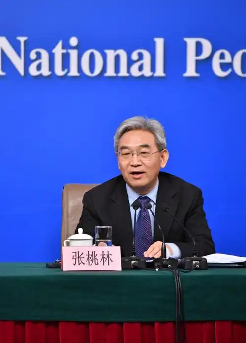 农业部部长韩长赋等就"推进农业供给侧结构性改革"答记者问