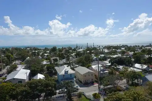 20190209继续游览美国最南端keywest小镇灯塔,网红龙虾店djs clam