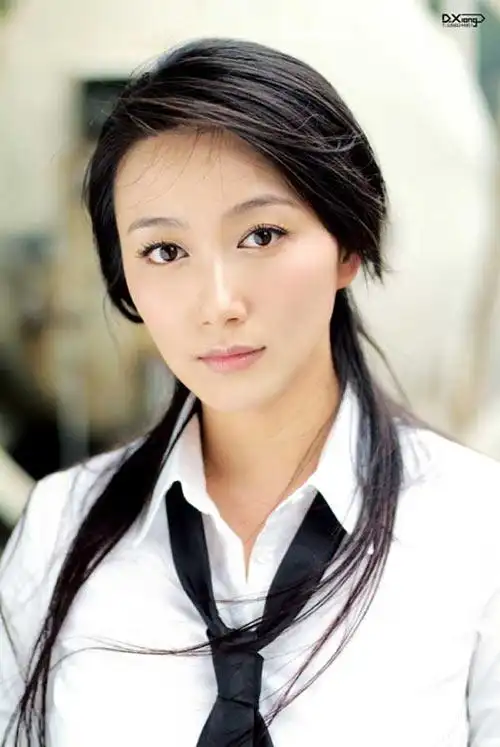 丁柳元为拍戏深秋入水 严寒受虐待八起八落(图)