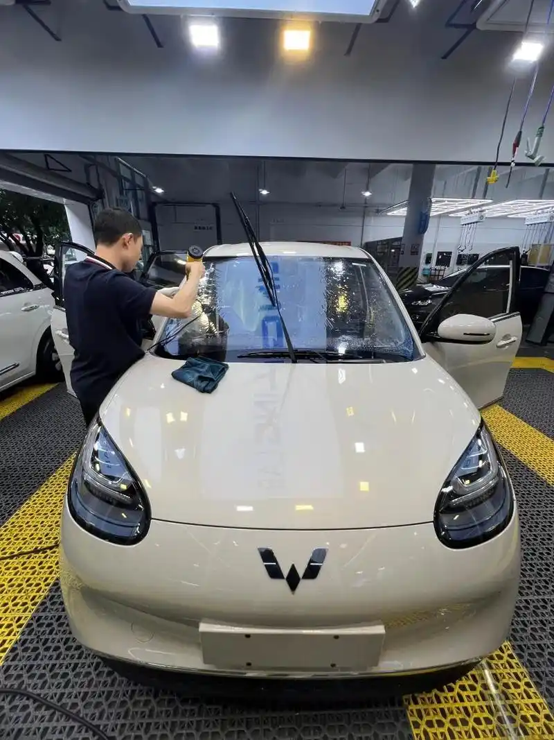 3m成立于1902年,是百年大品牌,全球第一张汽车太阳膜是3m公司在1966年