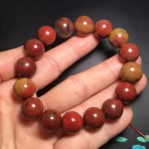 纯天然南红包浆手串,肉质厚实,浆层醇厚,佩戴盘玩后更红润油亮