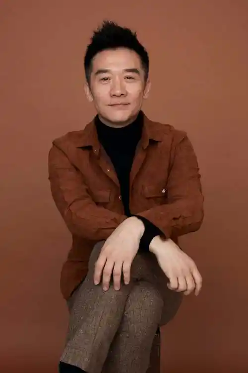 黄志忠:曾经因柯蓝与妻子分手,如今年过半百还是未婚_篮球_工作_身高