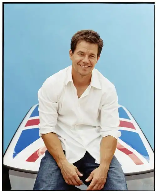 p>马克·沃尔伯格(marky mark),1971年6月5日出生于美国 a target="