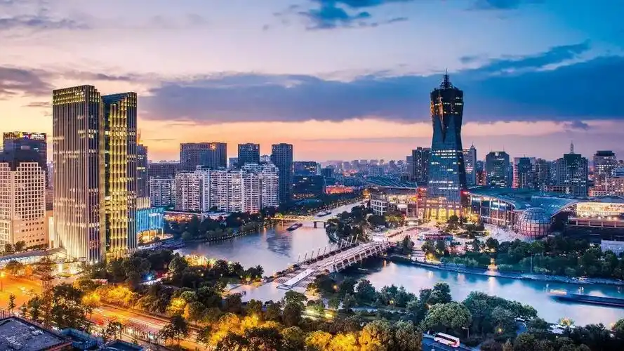 南宋时,杭州就是一个富有经济活力和创新能力的城市.