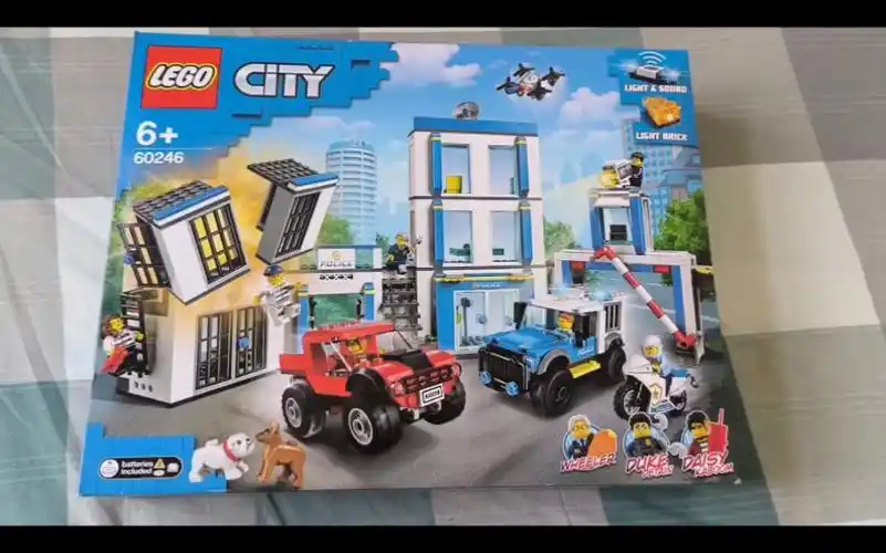 乐高城市系列60246警察局评测