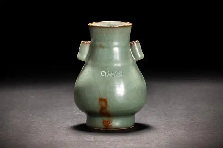 清代哥窑双耳瓶