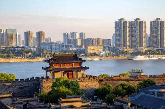 湖北襄阳市疯狂城建的原因你绝对不敢相信