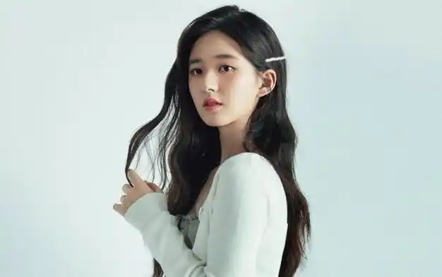 明星点评:肖战,杨紫,何炅,赵露思,炎亚纶,吴谨言