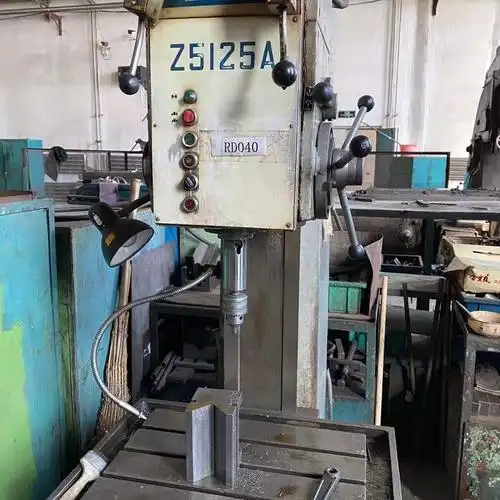 出售二手湖北z5125a立式钻床二手立式钻床图片