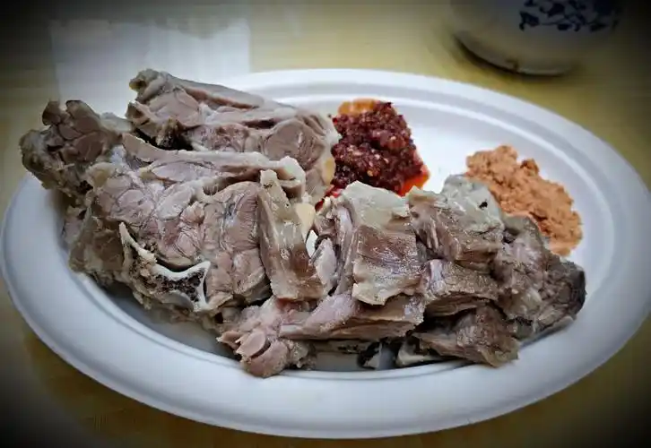 来自高海拨草原的马忠手抓羊肉,鲜香无比