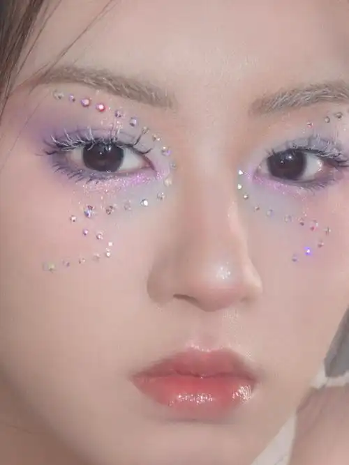 梦幻未来感变色龙