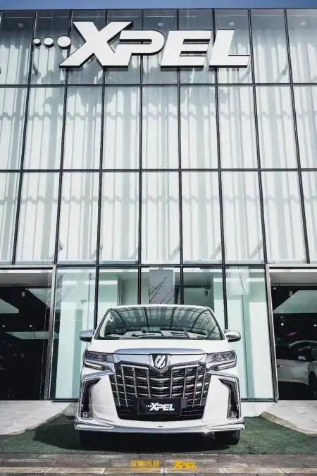 丰田埃尔法外观升级