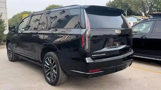 全新凯迪拉克凯雷德62汽油价格最低160万起售