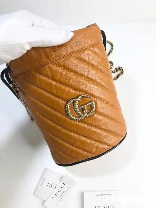 gucci古驰 焦糖色marmont系列mini水桶包  焦糖色marmont系列mini水桶