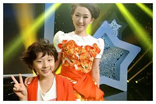 小鹿姐姐郏捷老公和帅儿子照片曝光原来她都已经46岁了