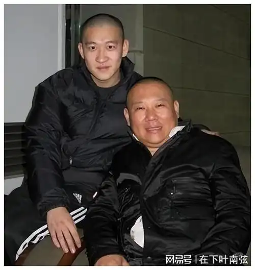 多年过去,离开师傅郭德纲的曹云金,被立马打回原形了