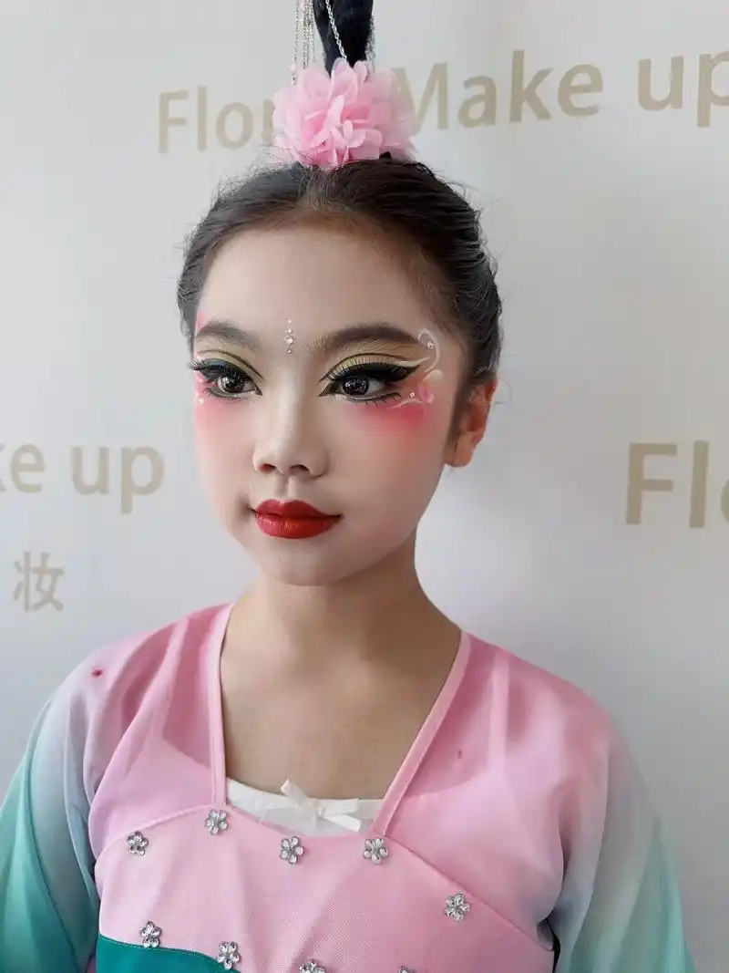 六一儿童妆面分享#宿州儿童舞台妆#化妆师的工作日常 #演出妆 - 抖音