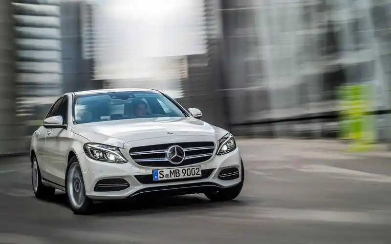 梅赛德斯-奔驰轿车高清桌面壁纸