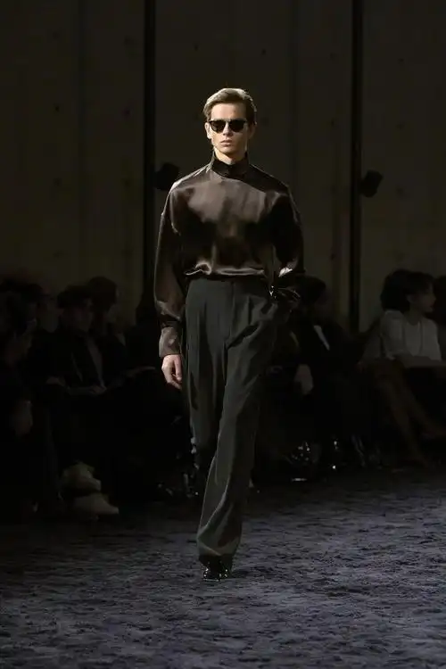 saint laurent圣罗兰 2024冬季男装系列_腾讯新闻