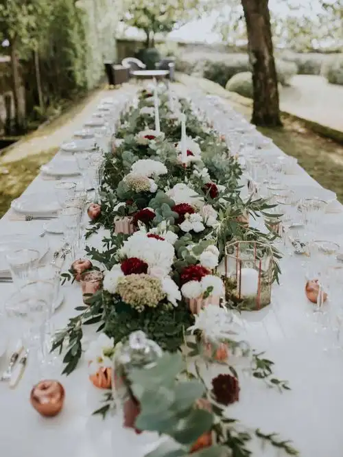 婚礼长桌这样装饰省钱又美观