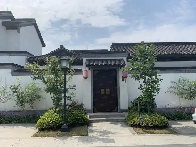 安吉蓝城天使小镇一期精装合院,花园100平,银润蓝城天使小镇(别墅)