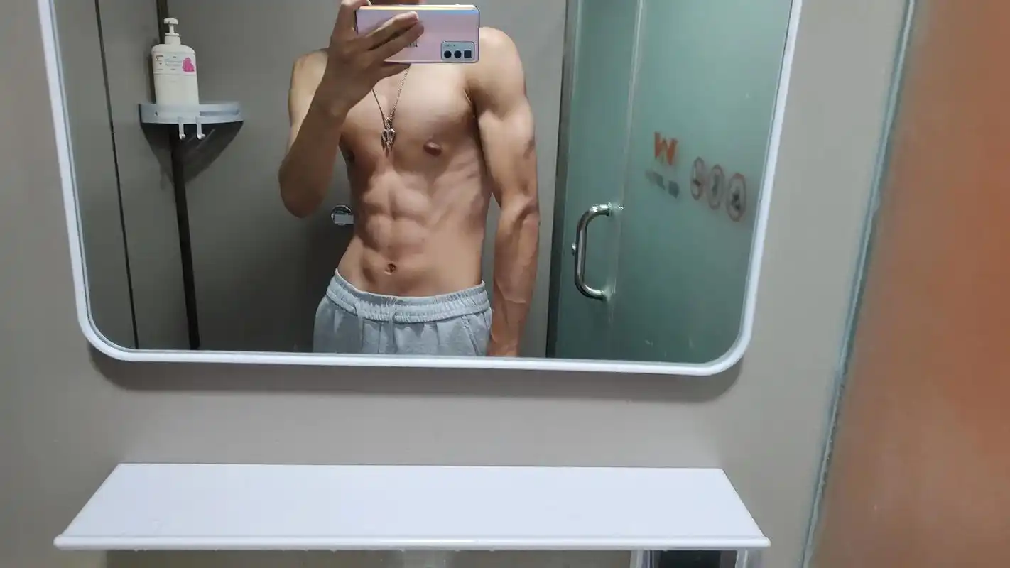 图文伙伴计划 #健身 #腹肌 #身材 别羡慕别人华丽的腹肌 - 抖音