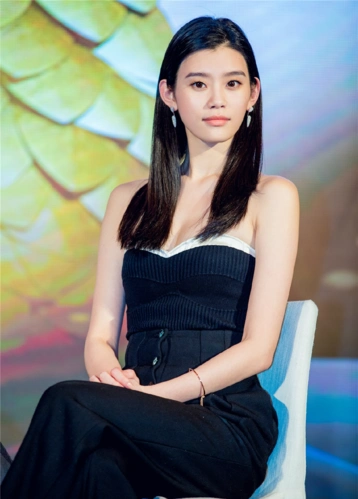 奚梦瑶,1989年3月8日出生于上海市,中国内地女模特