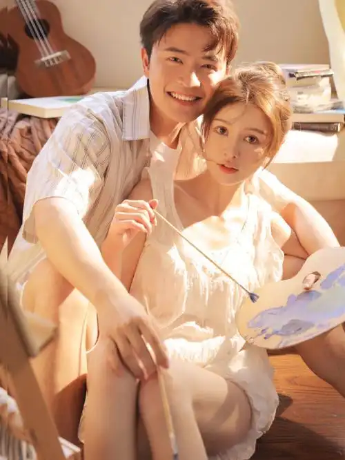 超甜情侣写真把爱情变成电影里的情节