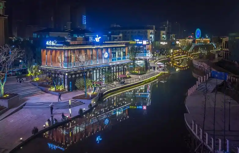 王府井大街不愧是"金街",给北京城引来了滚滚不断的财源_首都国际机场