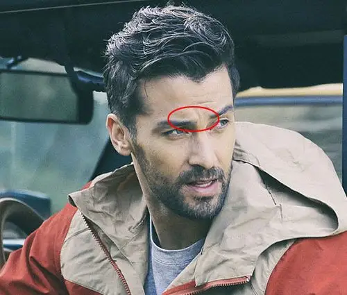 不知道有没有人注意,很多人的印堂处都有纹,形状各异,一般出现在男人