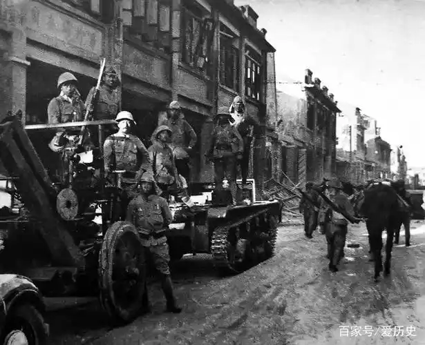 日军不费一枪一弹占领广州 国民党逃跑时留下堆积如山的先进武器