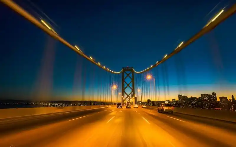 描述: 桥梁在晚上-2016年高品质高清壁纸 当前壁纸尺寸: 1440 x 900