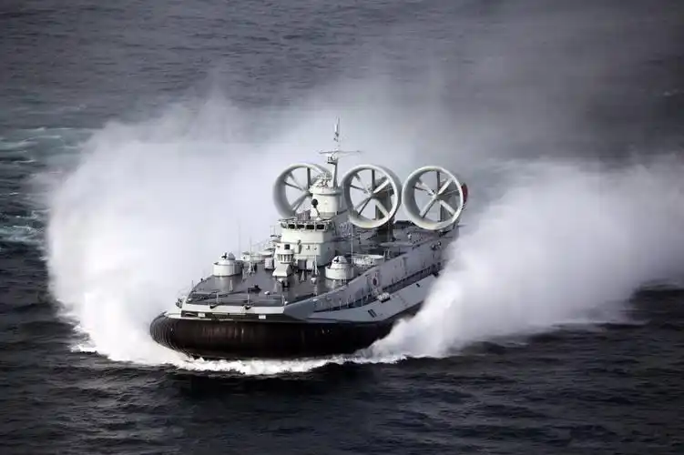 欧洲野牛世界上最大的气垫登陆艇中国有5艘