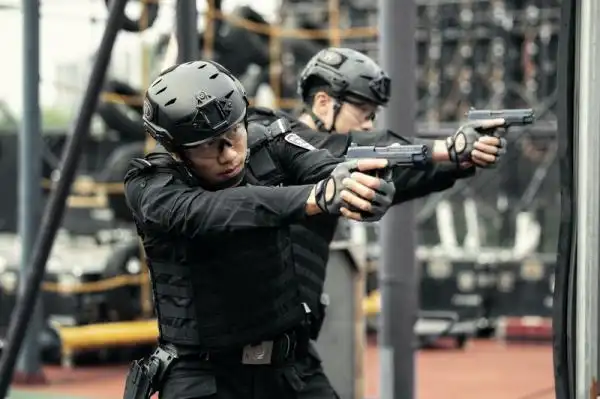 特警支队黑豹突击队作为合肥特警反恐处突的中坚力量,展示了狙击枪