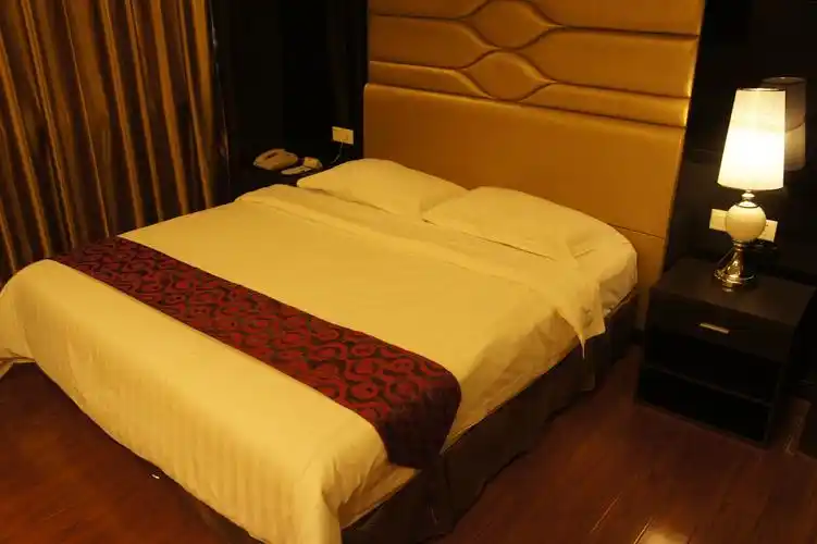 广州茂丰酒店-普通大床房(预付)