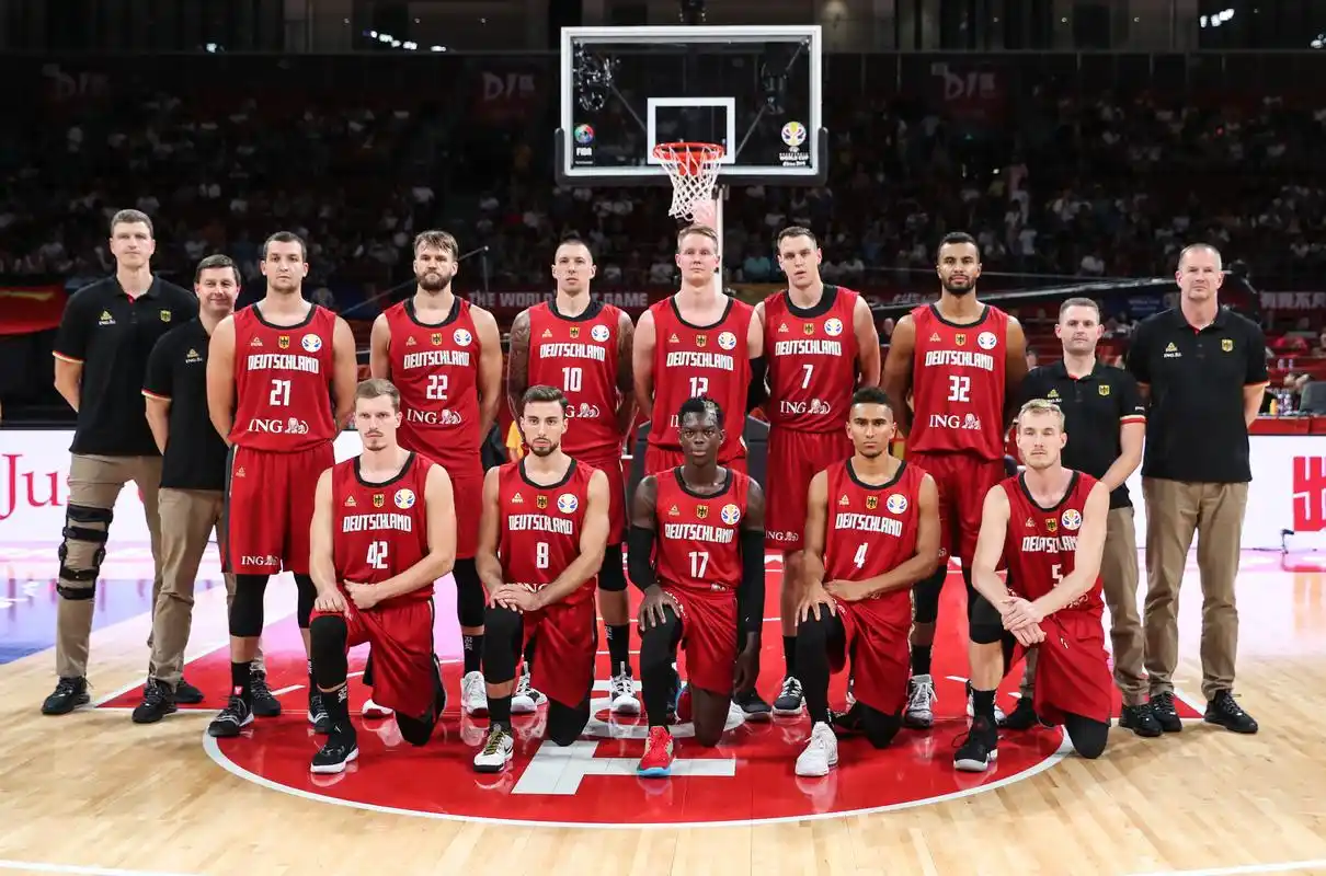 篮球——小组赛:法国队对阵德国队_比赛