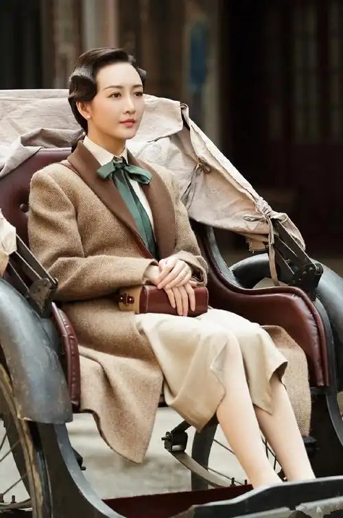 《谍战深海之惊蛰》王鸥旗袍肉丝袜剧照合集,那时的高跟鞋很美